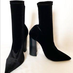 Tony Bianco Diddy Ankle Boots (Velvet)